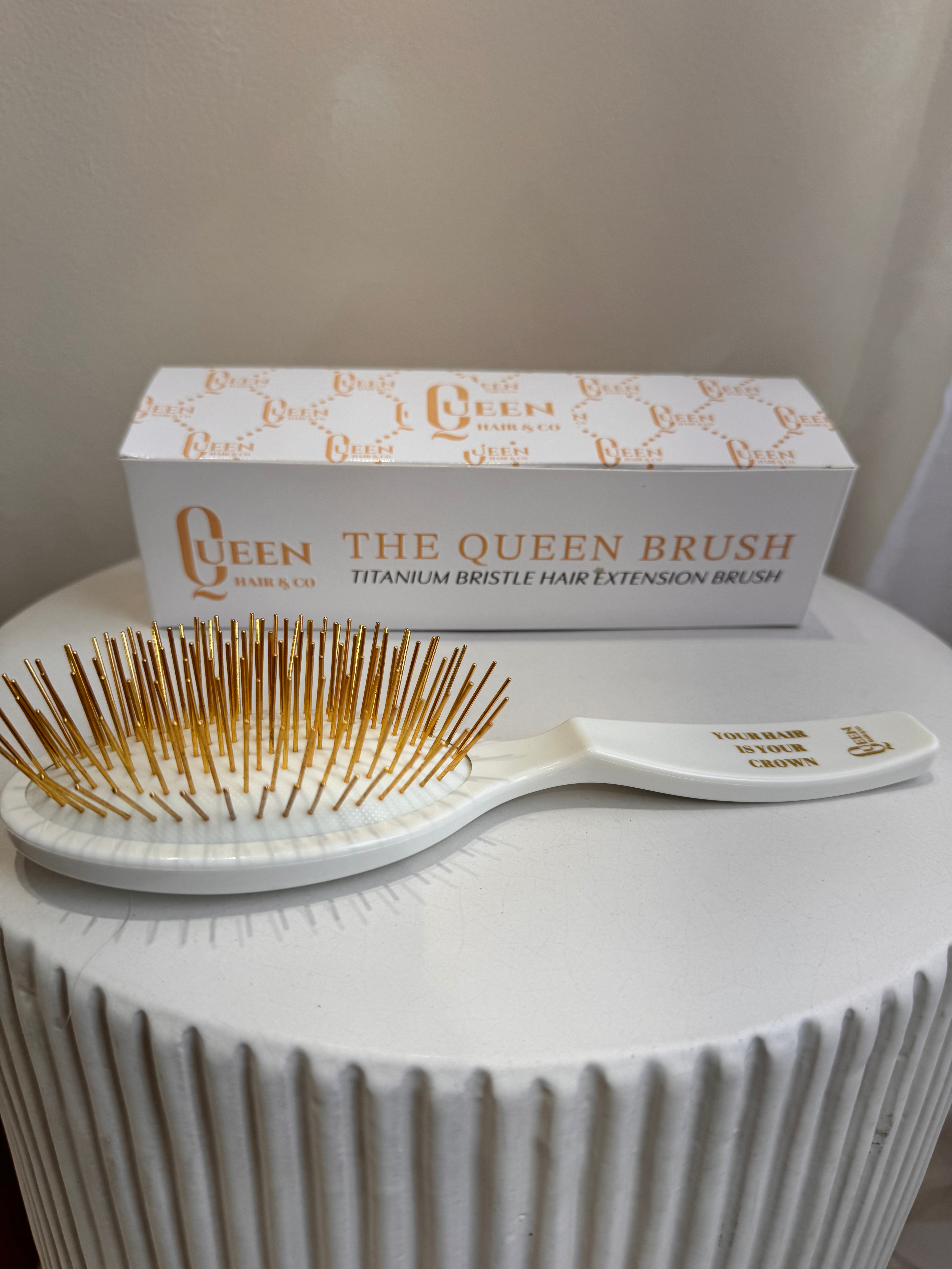 1PC QUEEN BRUSH SAMPLE